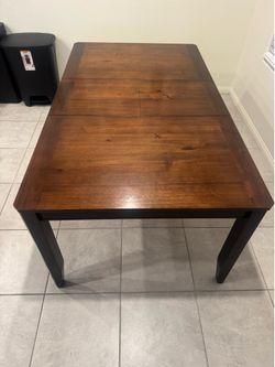 Dining room table