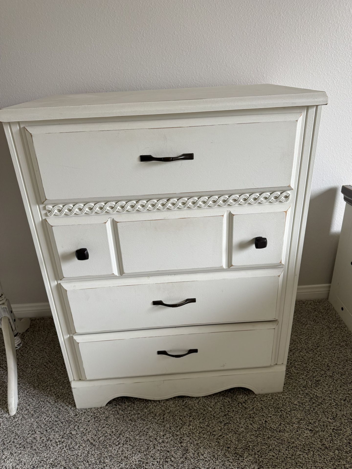 Bedroom Drawers And Desk