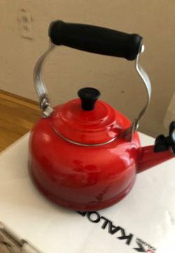 Le creuset teapot