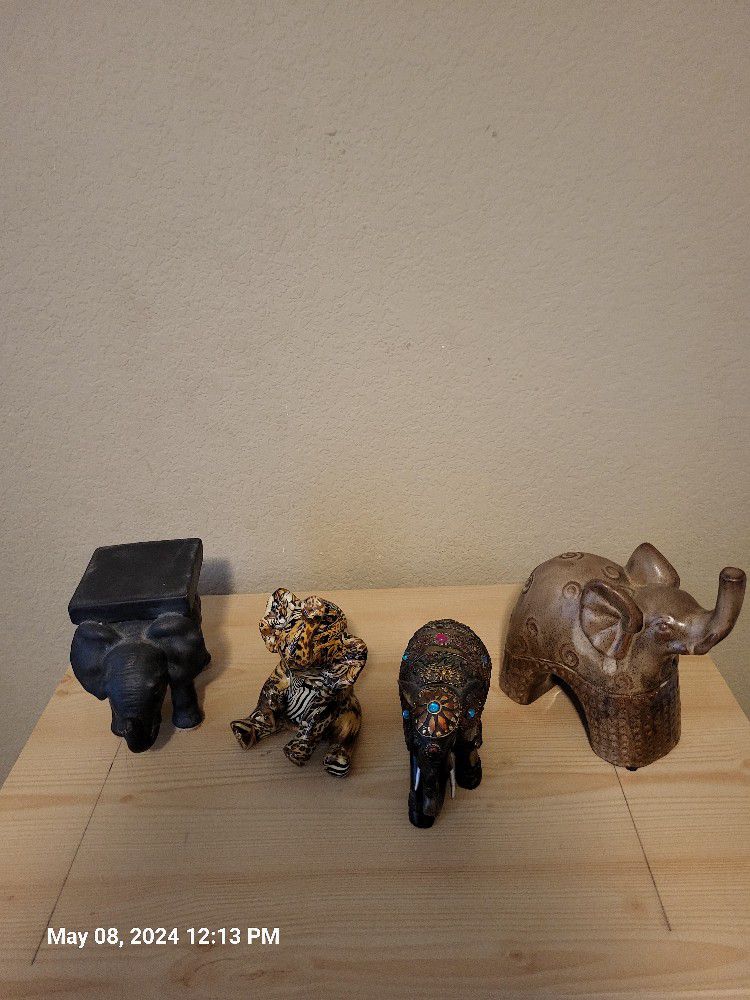 Elephant Statues (Small)