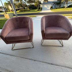 Pair (2) Comfy Chairs 