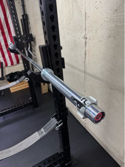 Rogue Ohio Bar – Black Zinc Olympic Barbell