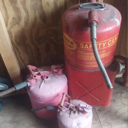 Vintage Gas Cans (4)