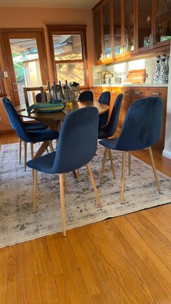 8 Dining Chairs