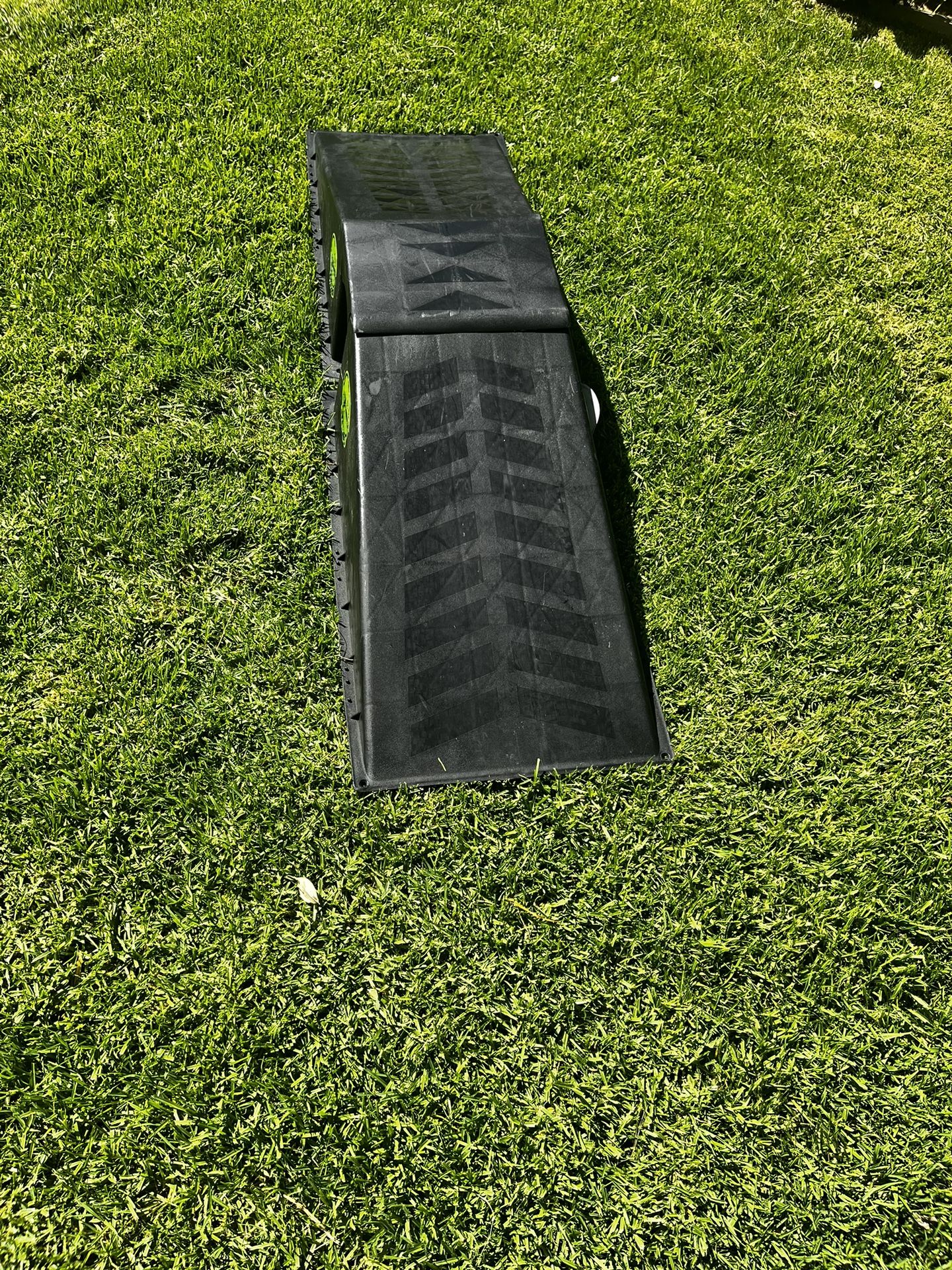 Micro Flybox Launch Ramp Set with 2 Connecting Skateboard Ramps, Black
