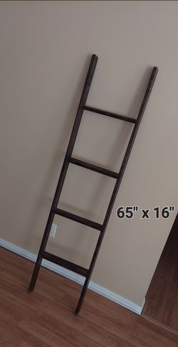 Decorative Wood Blanket Ladder