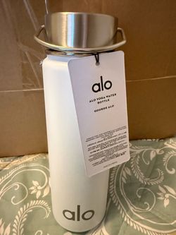 Alo Yoga Stainless Steel Water Bottle 24oz