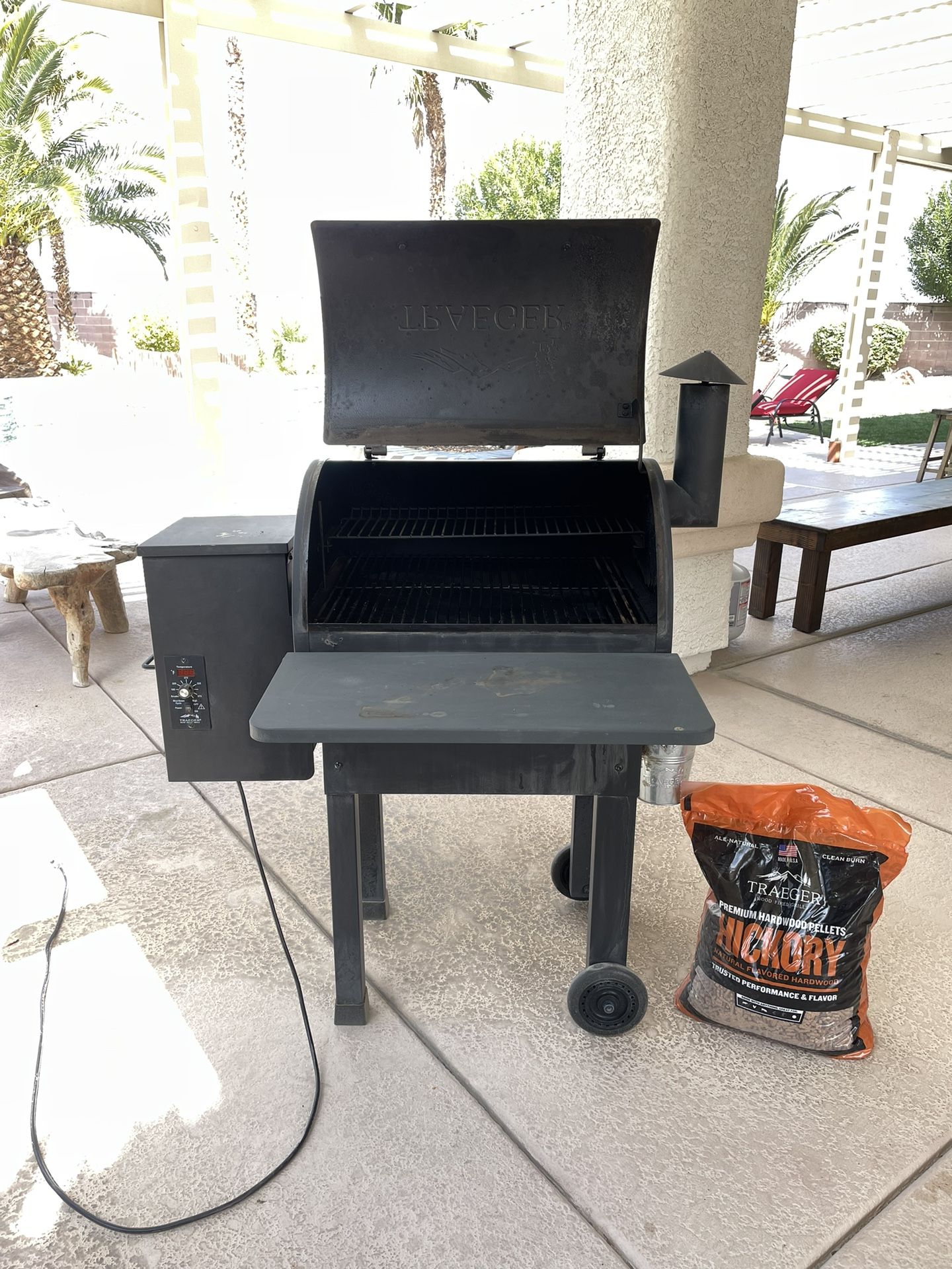 Traeger Smoker Grill Model TFB42LZB