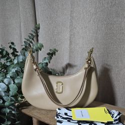 Marc Jacobs The Curve Bag 