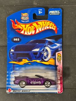 NEW IN PACKAGE — Vintage Hot Wheels '95 Camaro