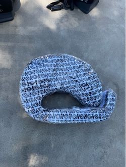 Nursing pillow