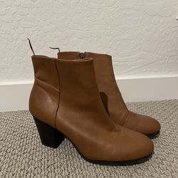 Old Navy Brown Leather Boots