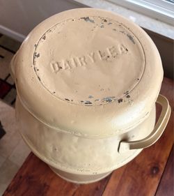 Metal milk can Dairy LEA