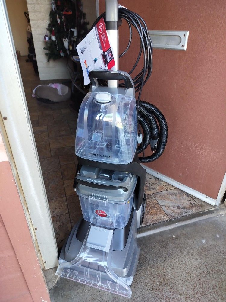 Hoover Carpet Shampooer And Steamer Have Attachments To It