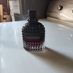 Valentino 
Uomo Born In Roma Intense Eau de Parfum