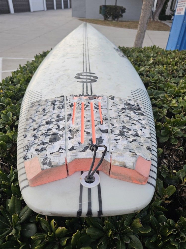5'11 SMTH Shapes
Maytrix Surfboard
