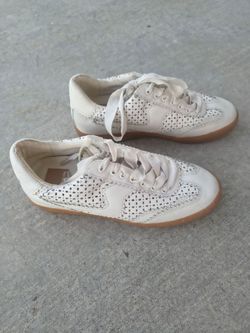Dolce Vita Notice Eyelet Perf Sneakers - White Leather. Size 6