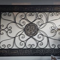 Scroll Metal Wall Decor