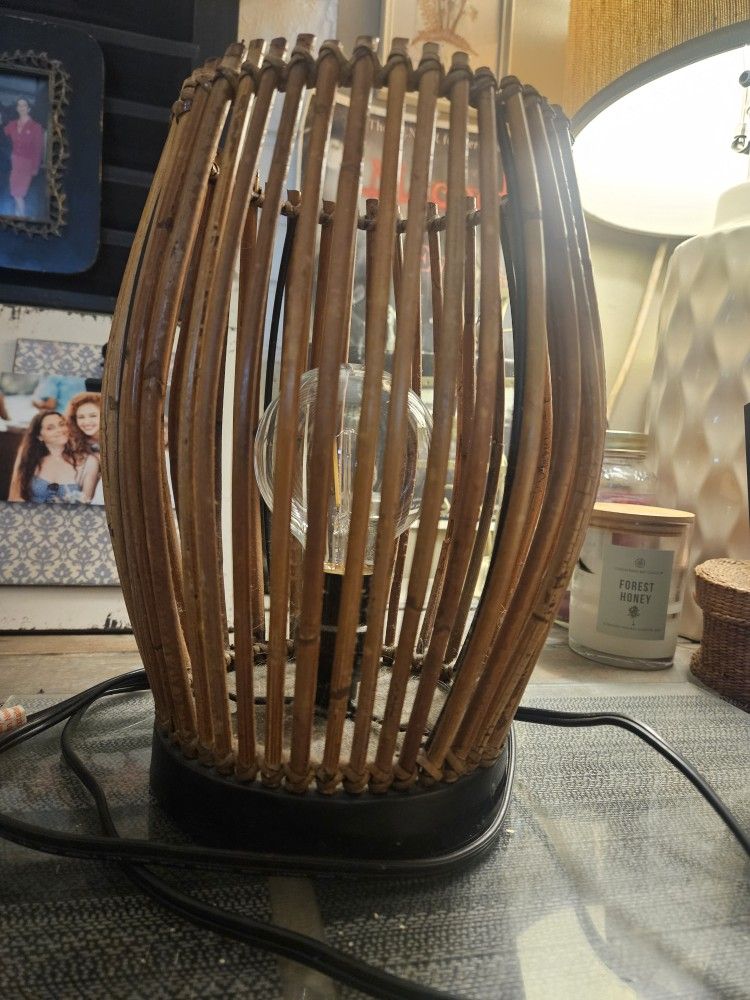 Fabulous Vintage Bamboo Lamp! Unique!