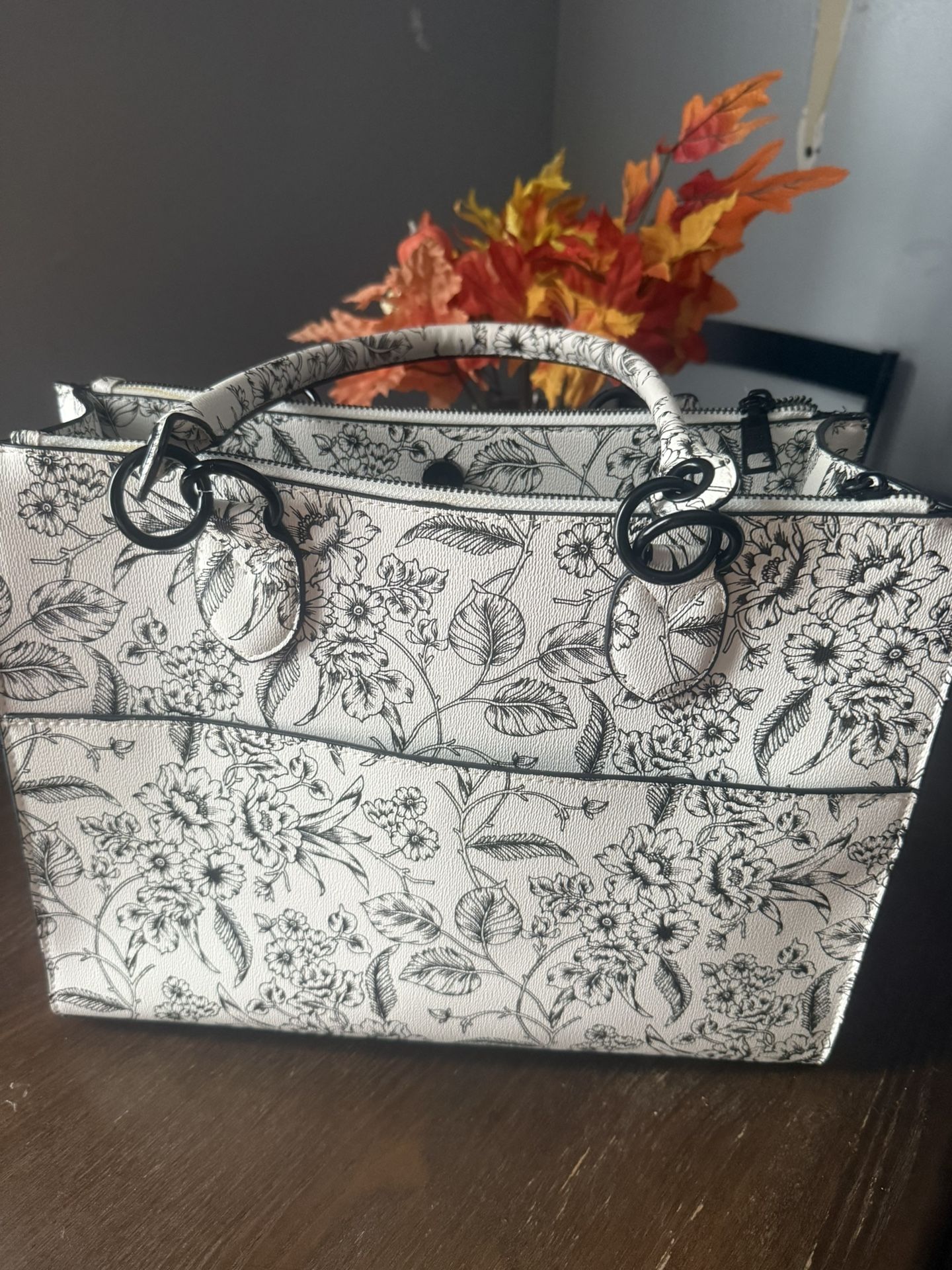 Sm Tote