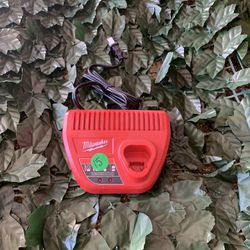 M12 12-Volt Lithium-Ion Battery Charger