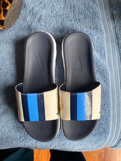 Nike sandles size 10