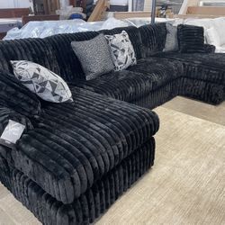 NEW SECTIONAL SOFA 🛋️ 