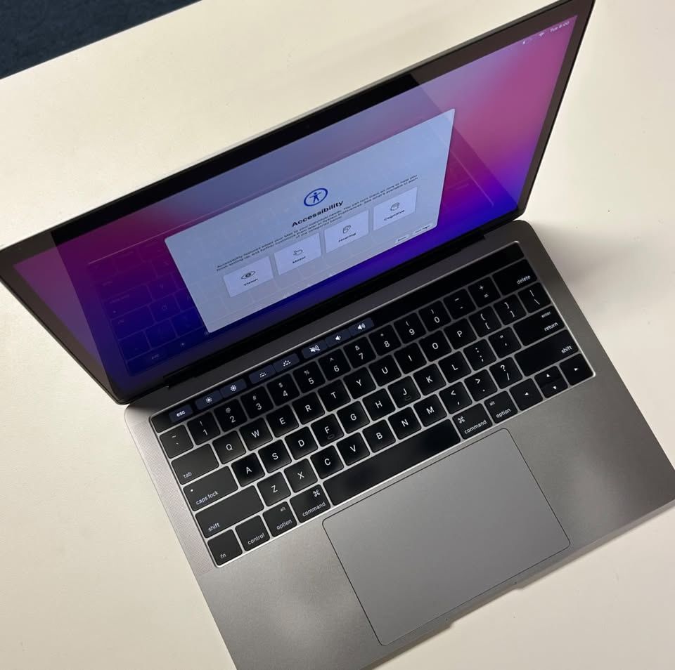 Apple MacBook Pro 2016 13 inch 2.9GHz i5 16GB 265GB USED