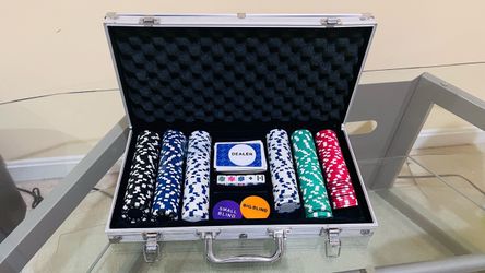 300 pc - Complete Poker Set w/ Aluminum Carry Case