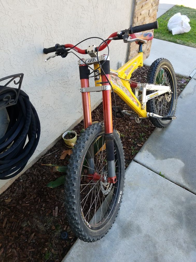 Haro downhill mountain bike for Sale in Temecula, CA OfferUp