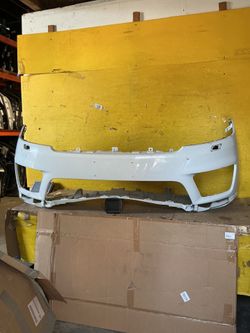 2018 - 2020 RANGE ROVER SPORT L494 - FRONT BUMPER COVER OEM