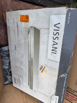 Vissani 30-inch stainless steel under-cabinet range hood.