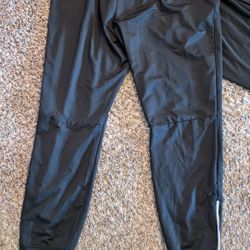Men's terry joggers pant size L 
New!! Bundle deal $40 for all 3 !