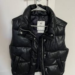 Women Puffer Vest 