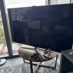 Samsung 60” TV