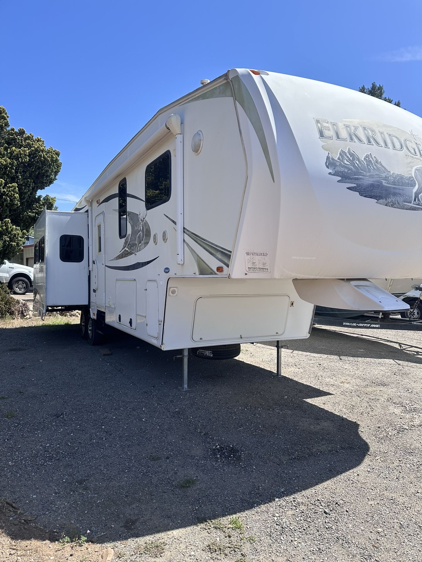 2011 Heartland Elkridge 34 Qsrl