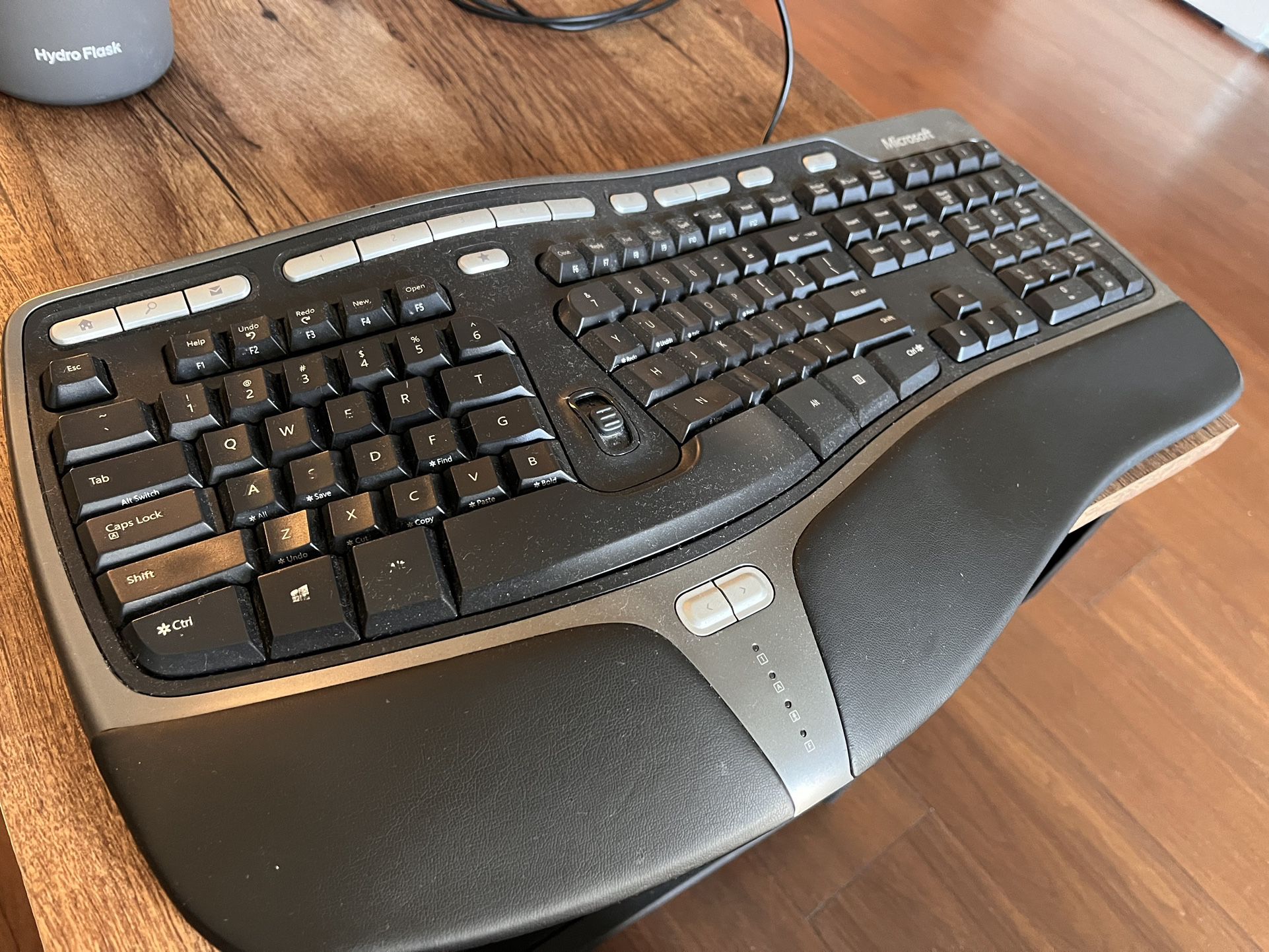 Microsoft Ergonomic 4000 Keyboard