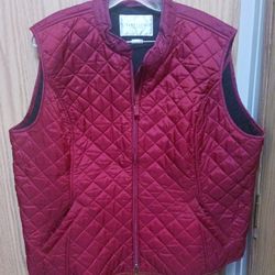 LADIE'S PUFFER VEST ECT.