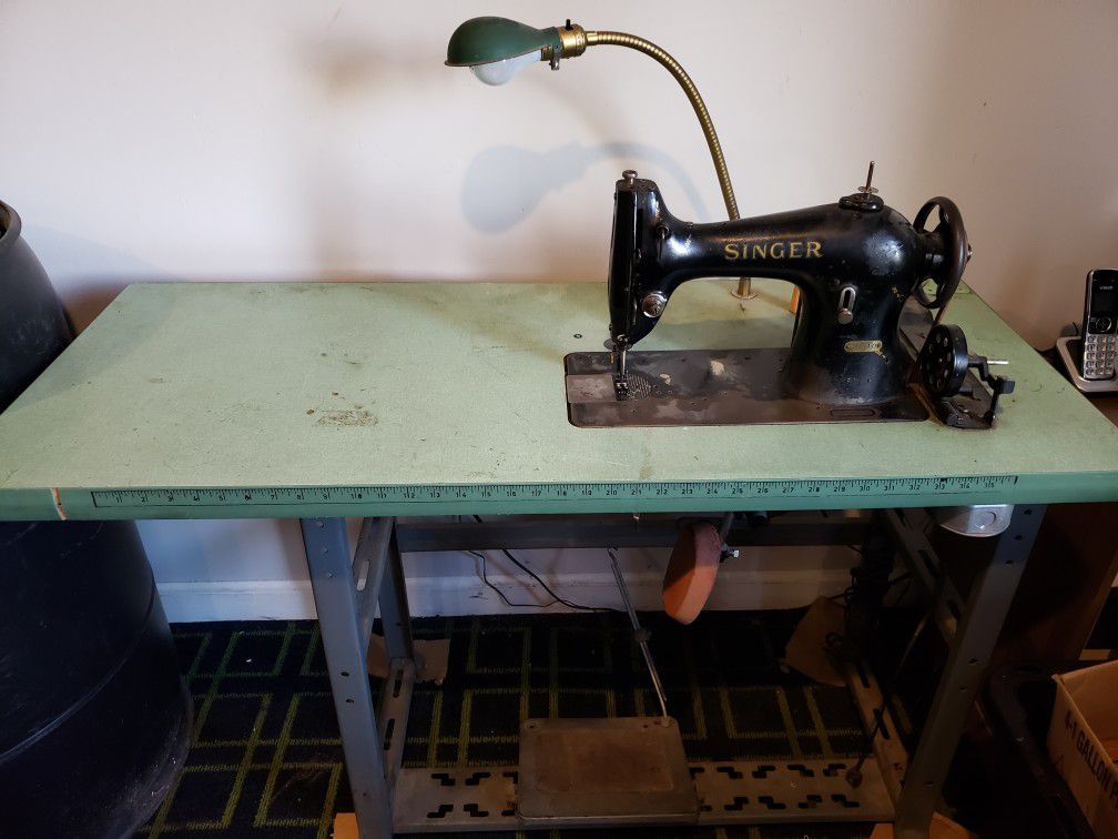 Singer industrial sewing machine