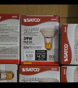 SATCO S2232 39W Medium Base Flood Halogen Light Bulb