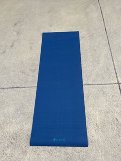 Good condition Gaiam Premium Yoga Mat - Stabilizing Grip - 68" x 24" Blue health and wellness