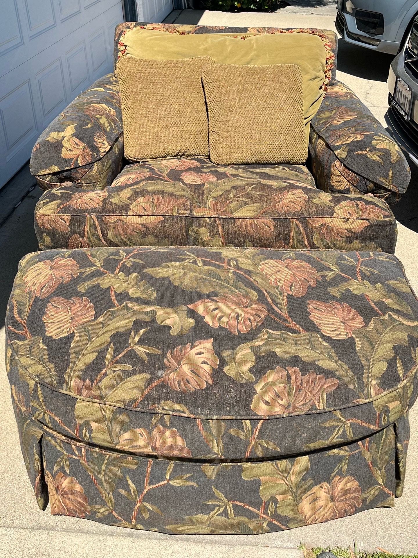 Free Loveseat /chair and a half