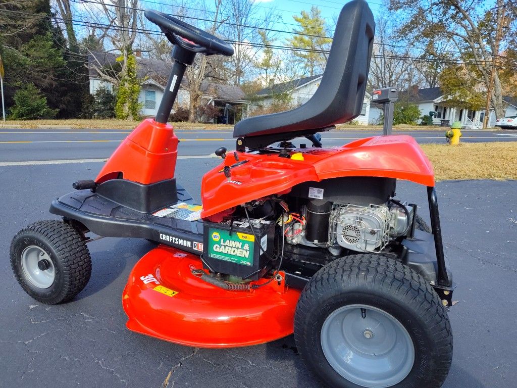 Craftsman Riding Lawnmower 30-in Mower