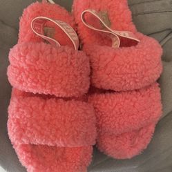 Ugg Pink Fluffy Women’s Sippers Size 8