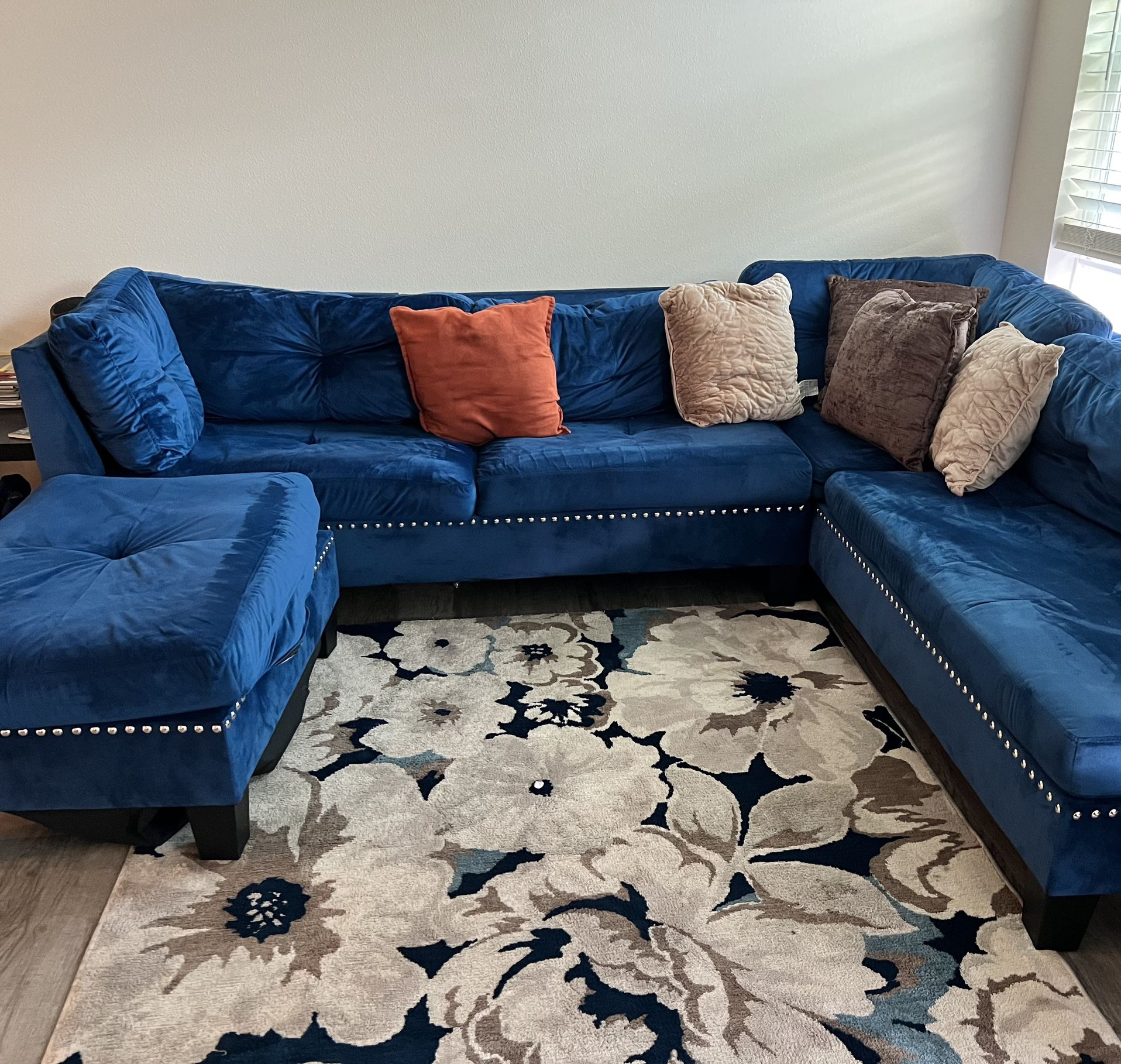 Sectional sofa/couch Blue velvet $300