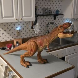 Large Epic Roarin' Tyrannosaurus Rex Action Figure - Jurassic World