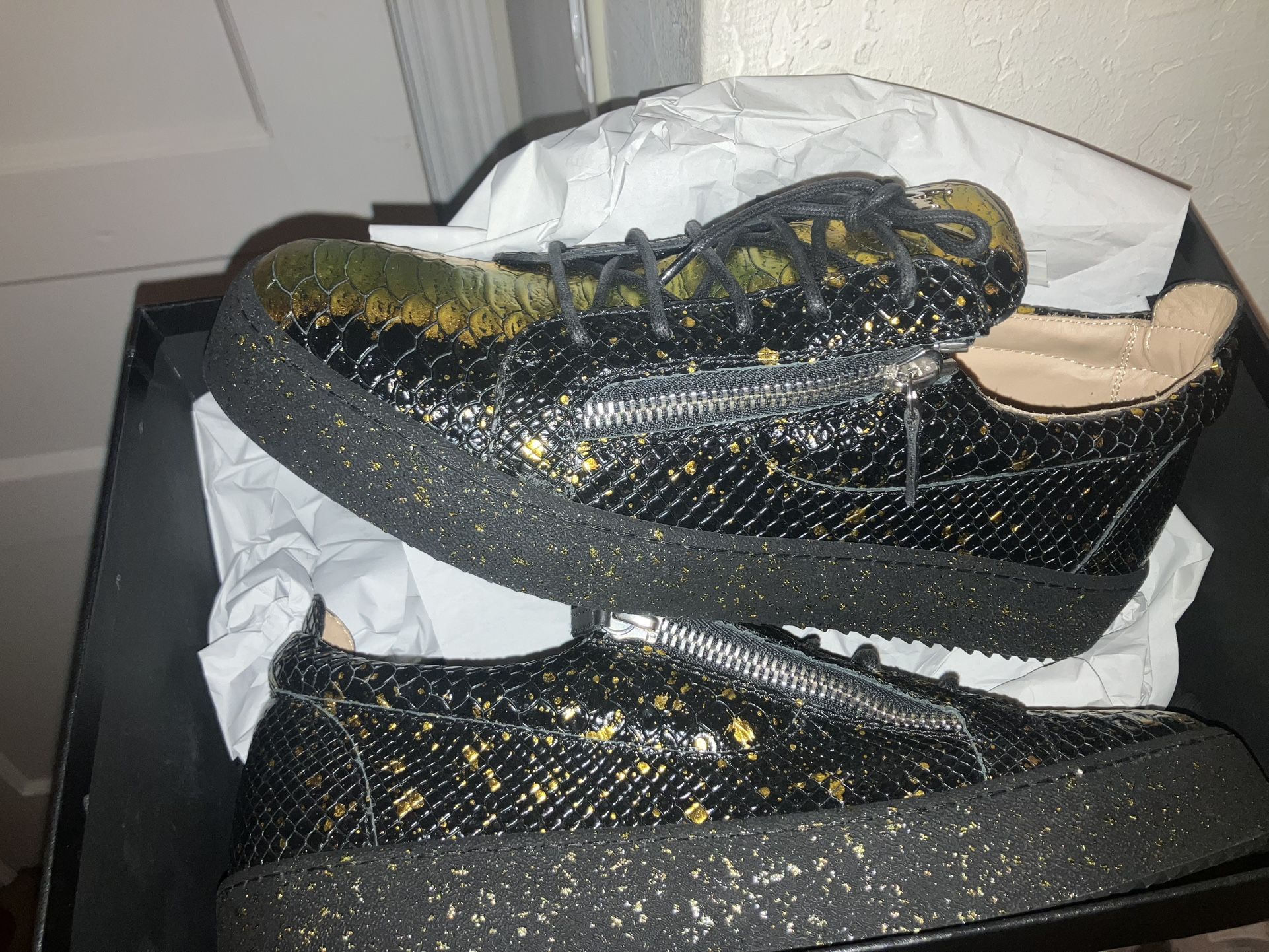 Giuseppe Zanotti Brand New Black/Gold Size