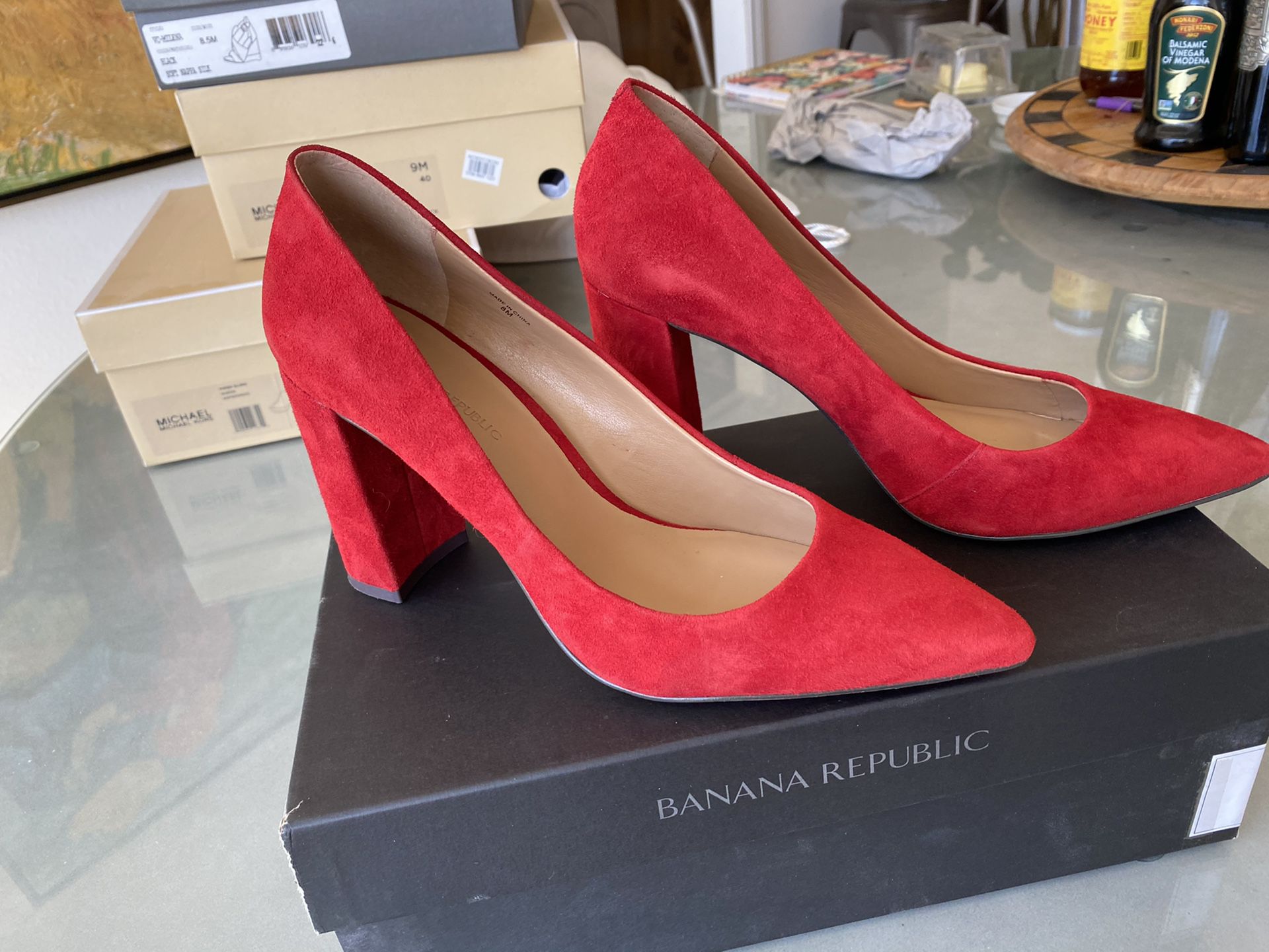 Banana Republic red suede block heel pump size size 8