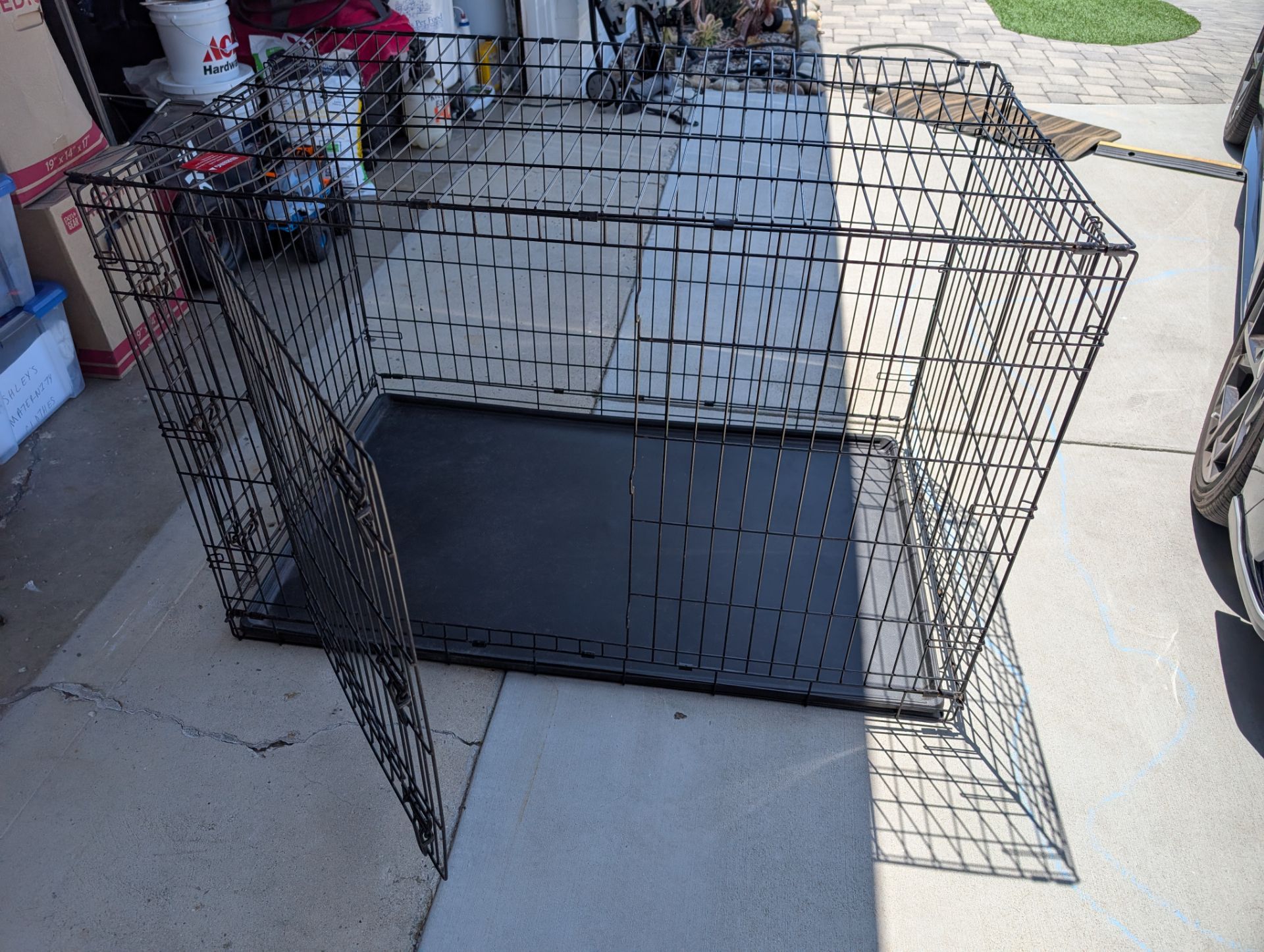 Dog crate
