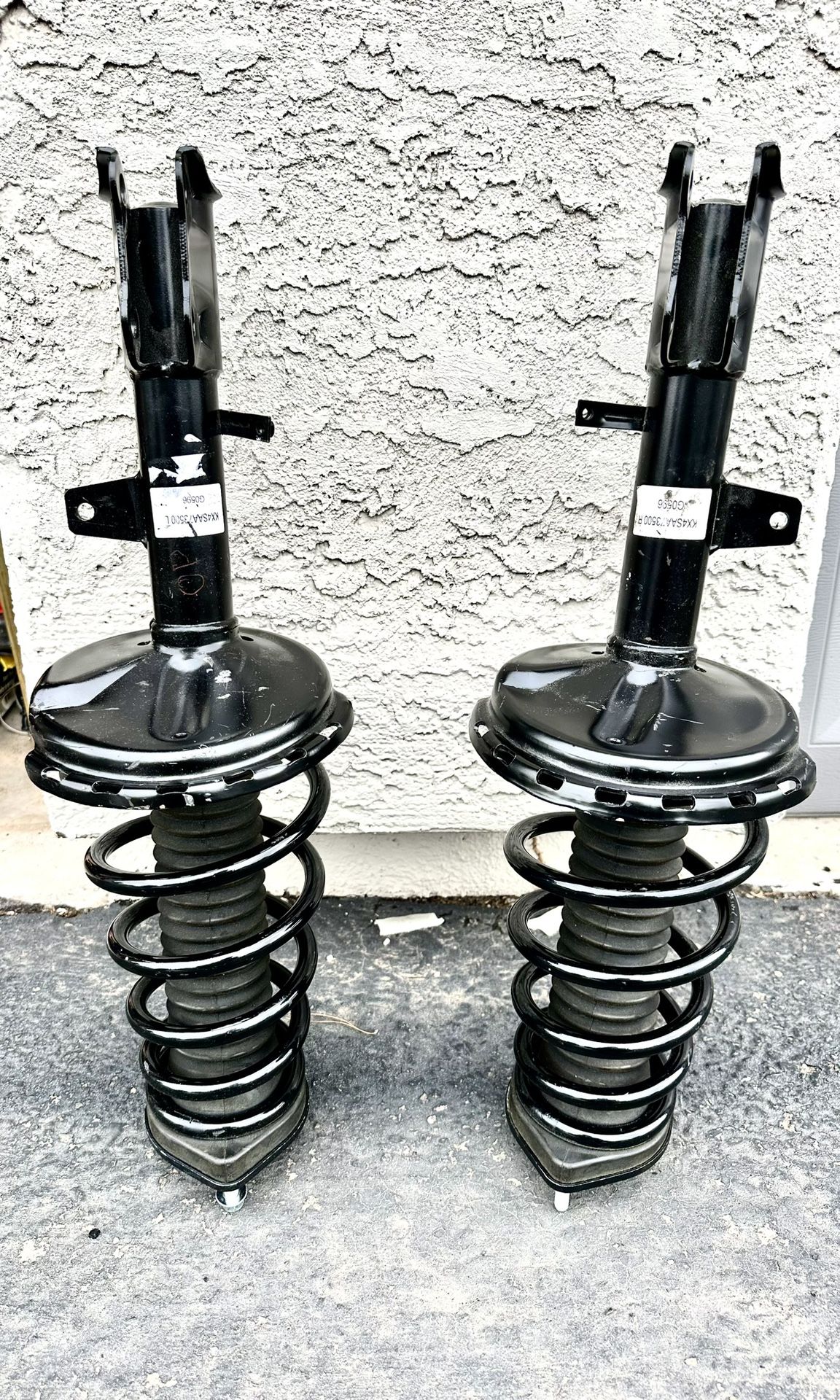 Shock Absorber Struts Assembly For Lincoln MKZ 2013-2022 - 2X Front Left & Right KX4SAA73500L/R G0596